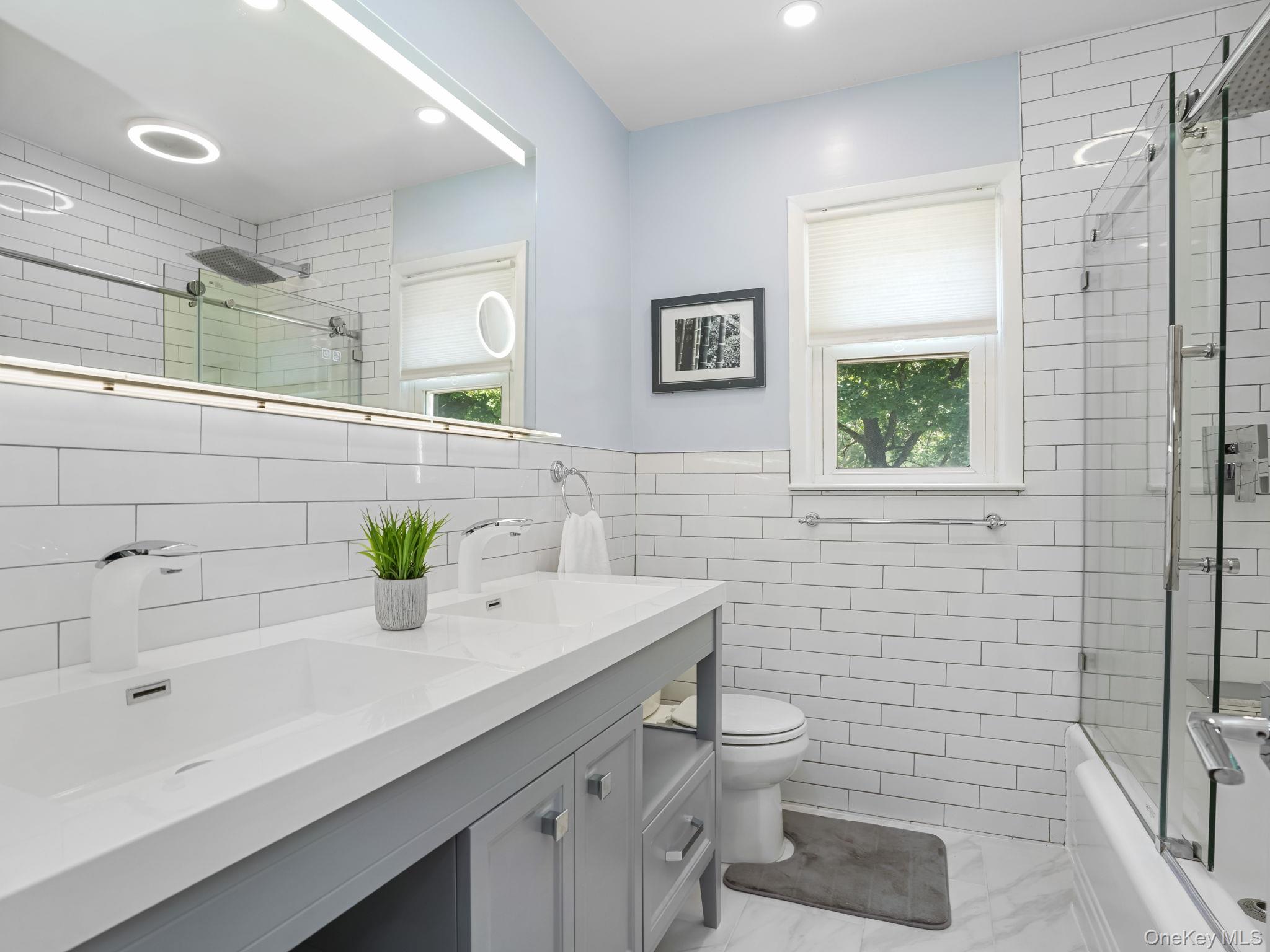 #20 photo, 43 Amherst Drive, New Rochelle , NY 10804