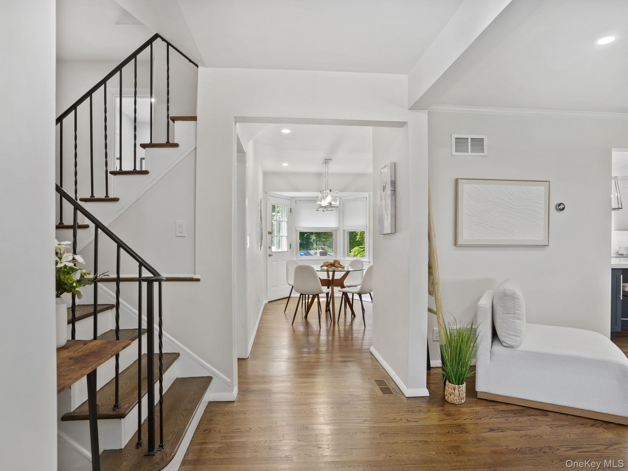 #4 photo, 43 Amherst Drive, New Rochelle , NY 10804