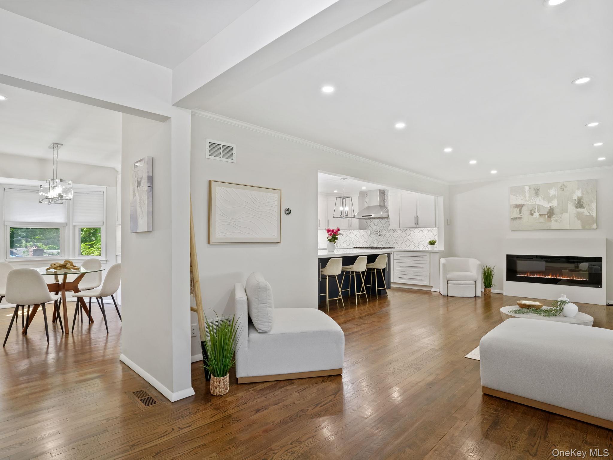 #5 photo, 43 Amherst Drive, New Rochelle , NY 10804