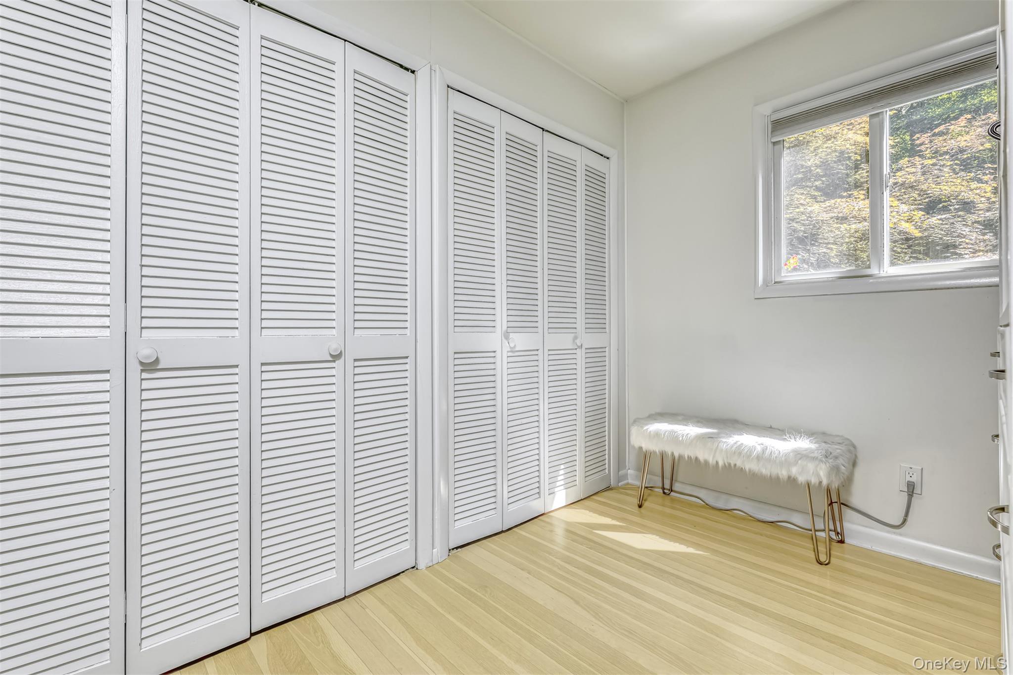 #19 photo, 8 Beaver Hollow Lane, Airmont , NY 10952