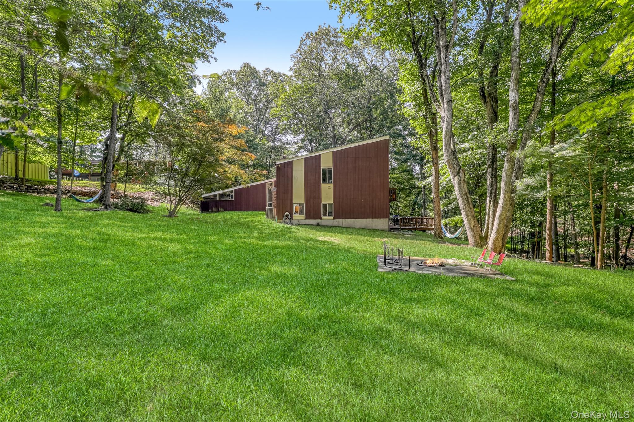 #2 photo, 8 Beaver Hollow Lane, Airmont , NY 10952