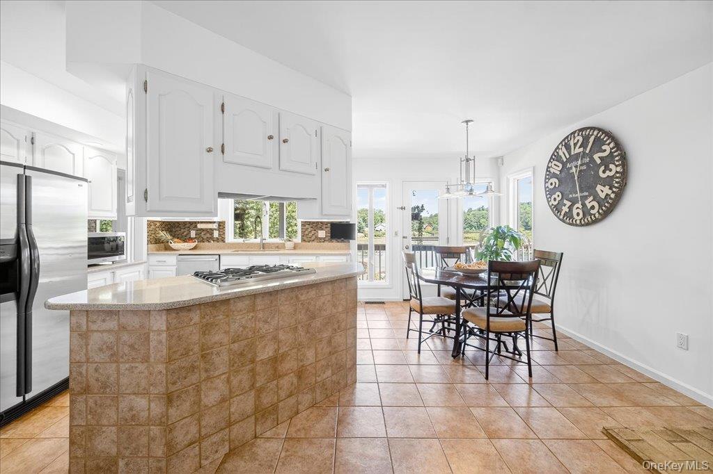 #18 photo, 5 Surrey Street, Rock Hill , NY 12775