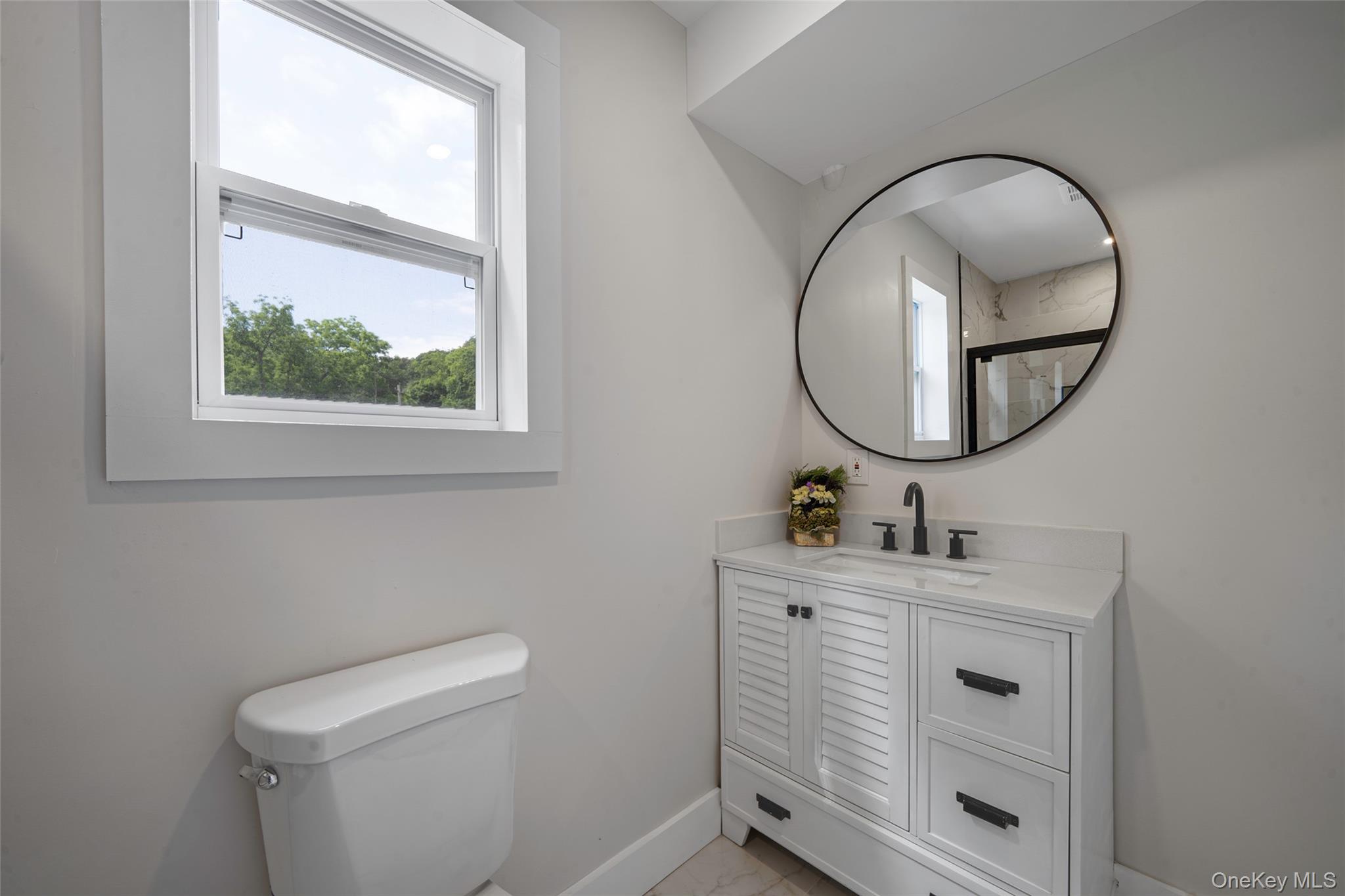 #12 photo, 390 E Main Street, サフォーク郡 Centerport , NY 11721