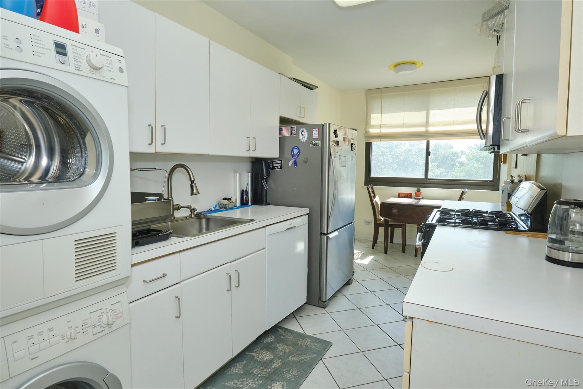 #17 photo, 27110 Grand Central Parkway, クイーンズ区 Floral Park , NY 11005