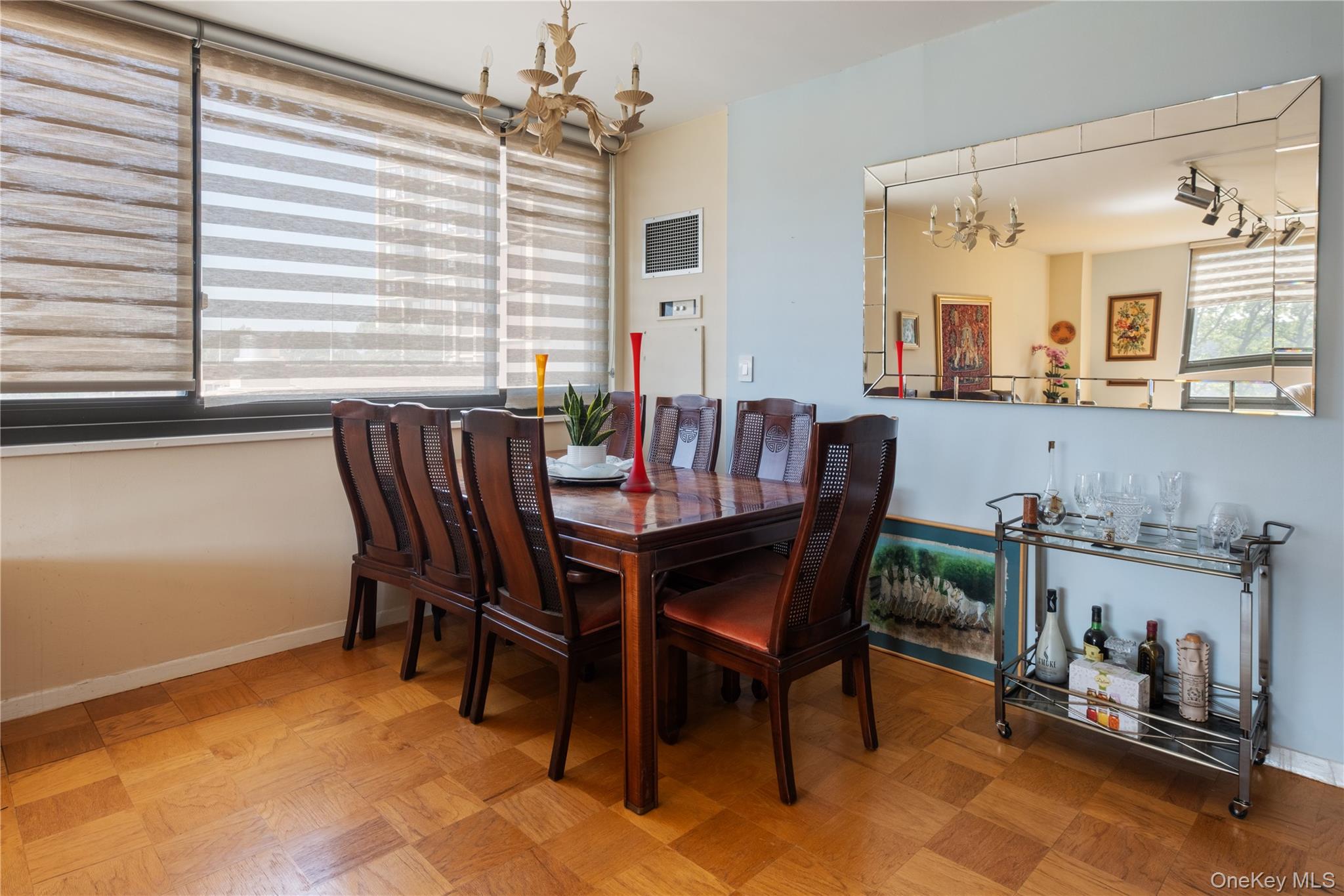 #4 photo, 27110 Grand Central Parkway, クイーンズ区 Floral Park , NY 11005