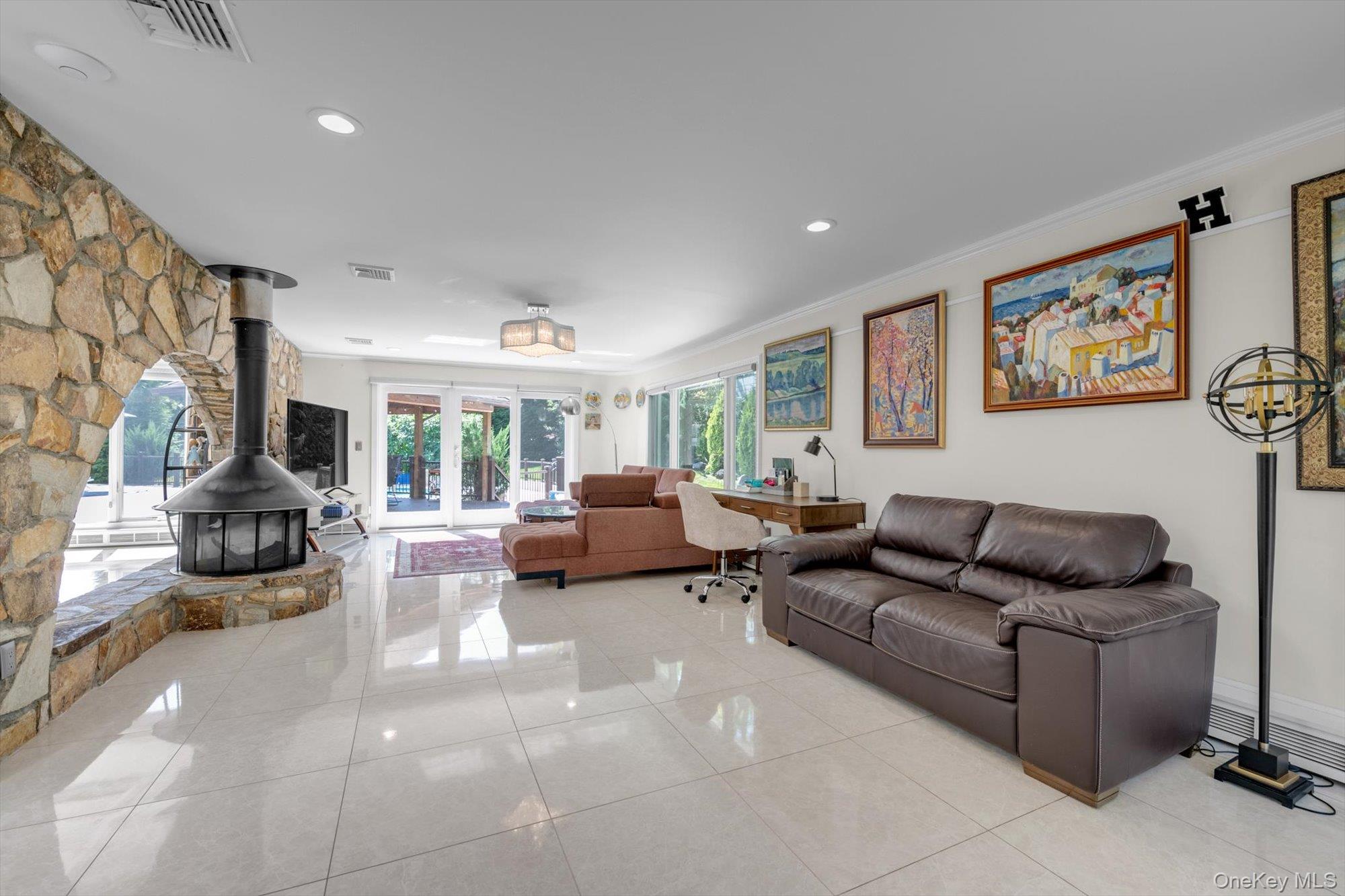 #8 photo, 10 Macy Drive, ナッソー郡 Hewlett Bay Park , NY 11557