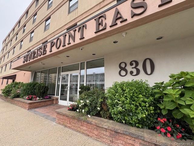 #1 photo, 830 Shore Road, ナッソー郡 Long Beach , NY 11561