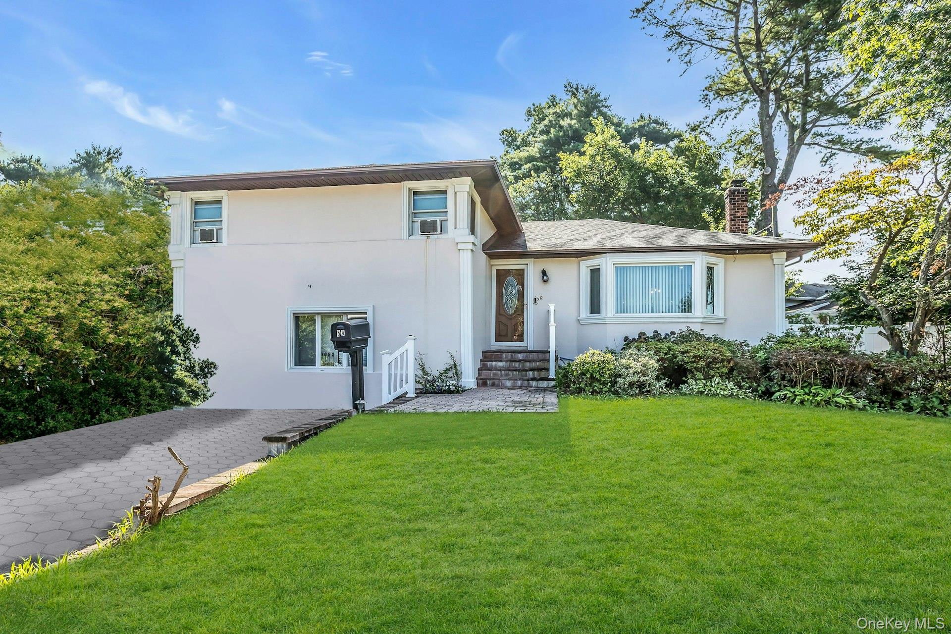 #1 photo, 58 Pasadena Drive, ナッソー郡 Plainview , NY 11803