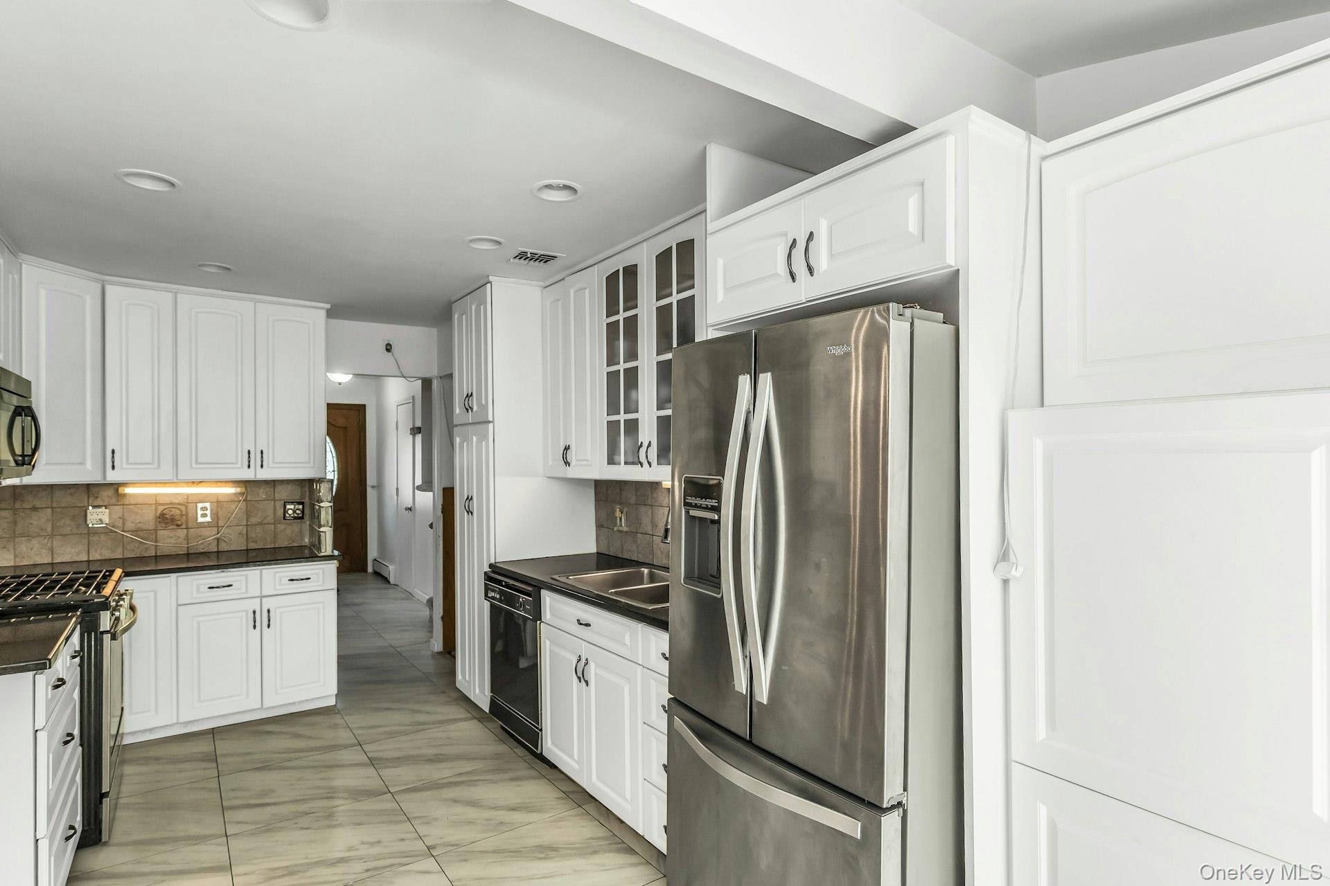 #11 photo, 58 Pasadena Drive, ナッソー郡 Plainview , NY 11803