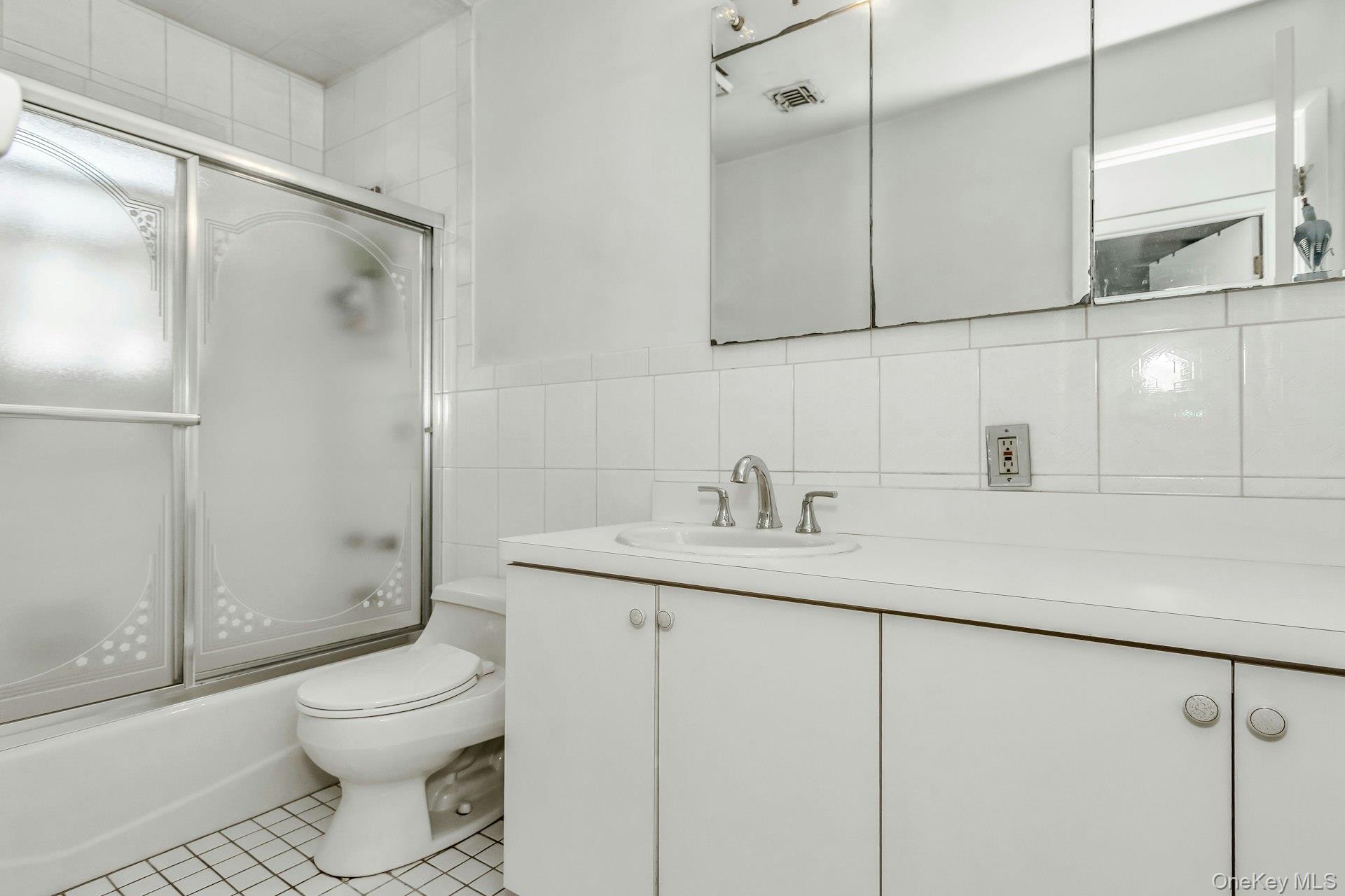 #20 photo, 58 Pasadena Drive, ナッソー郡 Plainview , NY 11803