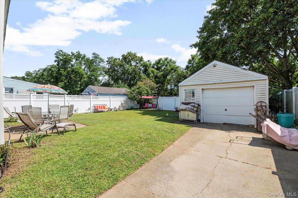 #3 photo, 9 Revere Avenue, ナッソー郡 Bethpage , NY 11714