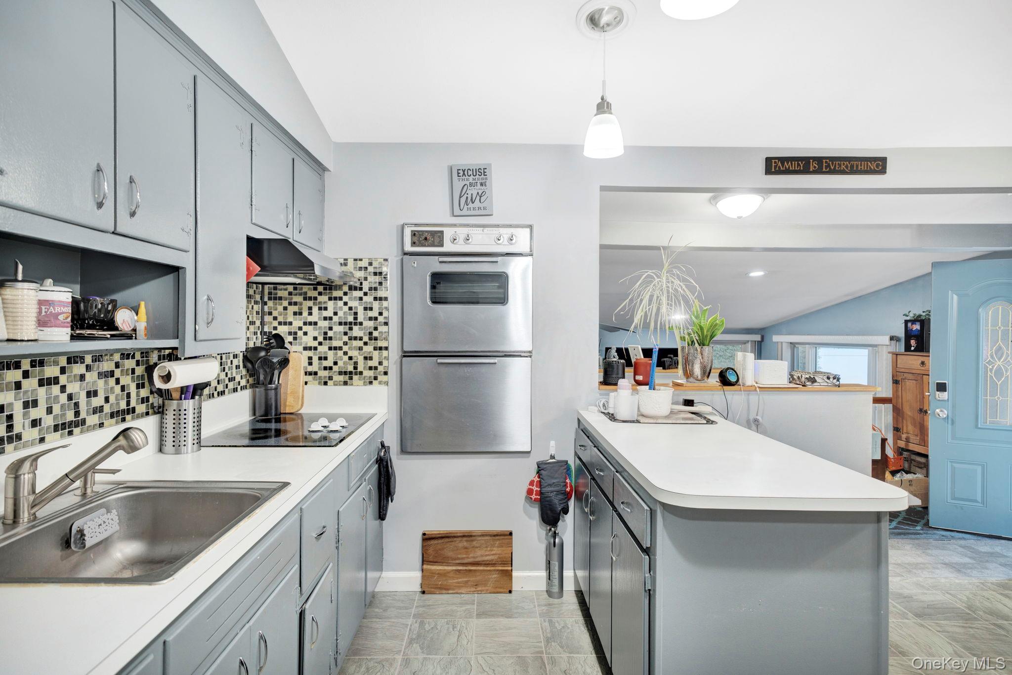 #10 photo, 64 Montgomery Avenue, サフォーク郡 West Babylon , NY 11704