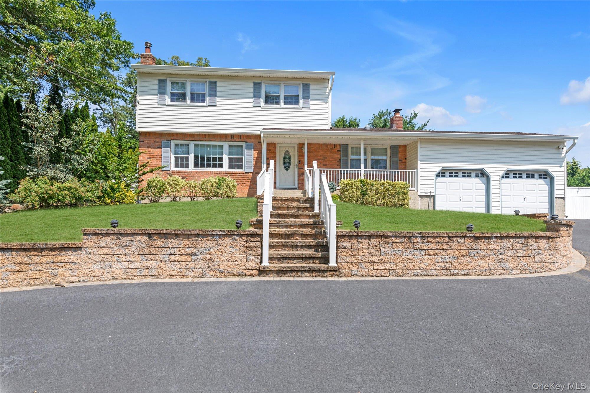 #1 photo, 105 Lone Oak Path, Smithtown , NY 11787
