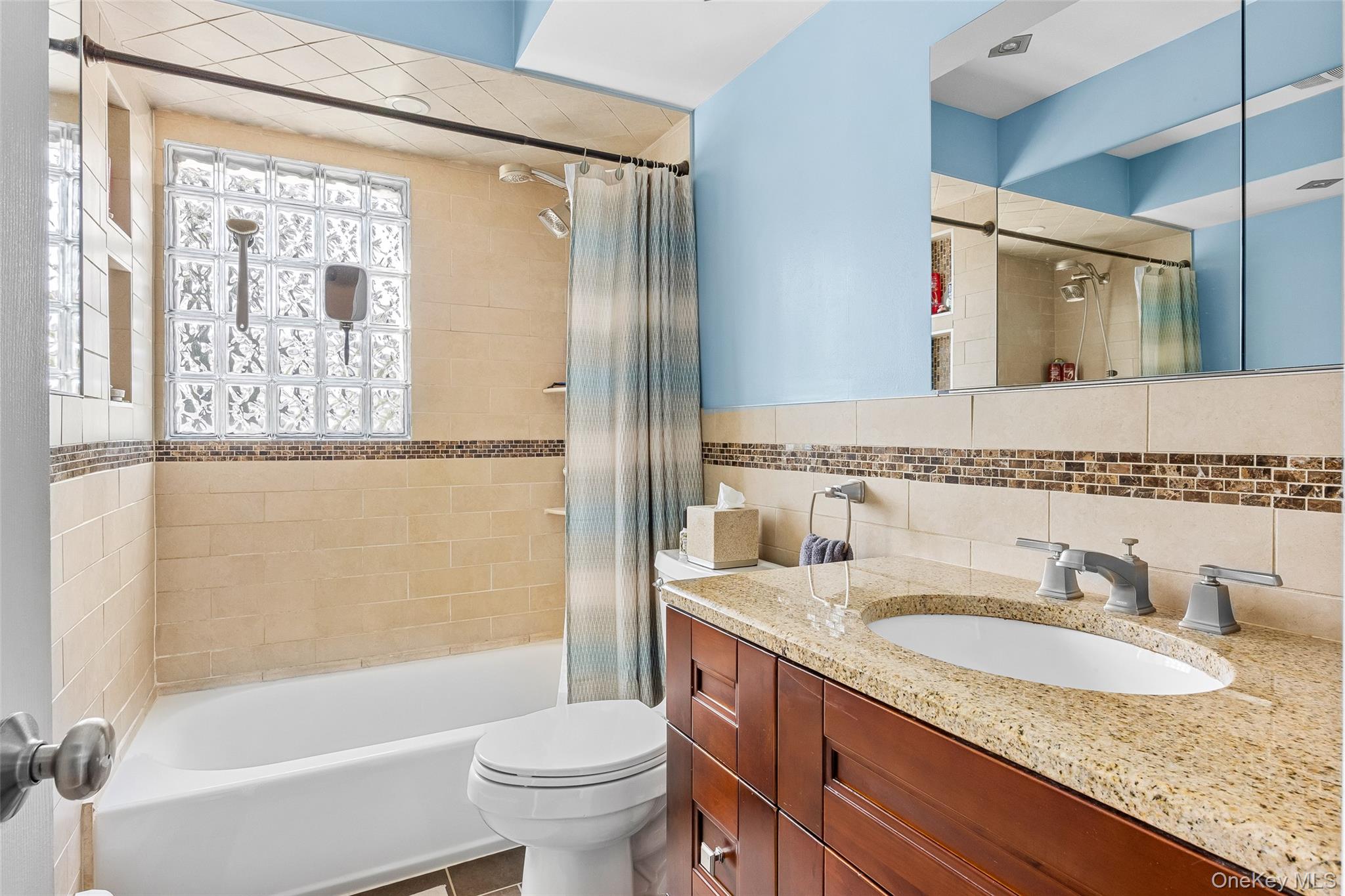 #13 photo, 214 Cypress Street, Massapequa Park , NY 11762