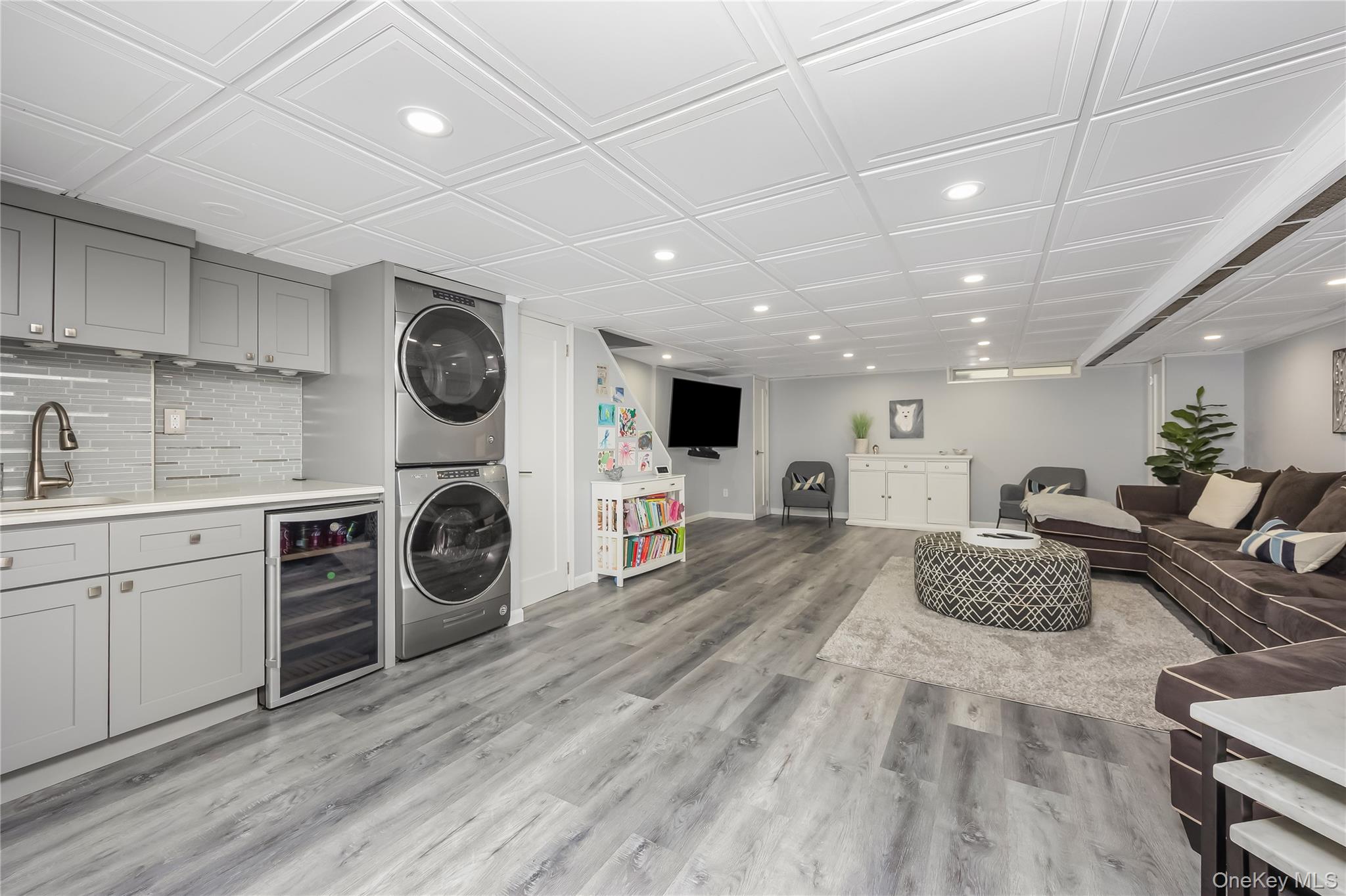 #18 photo, 64-83 83rd Place, Middle Village , NY 11379