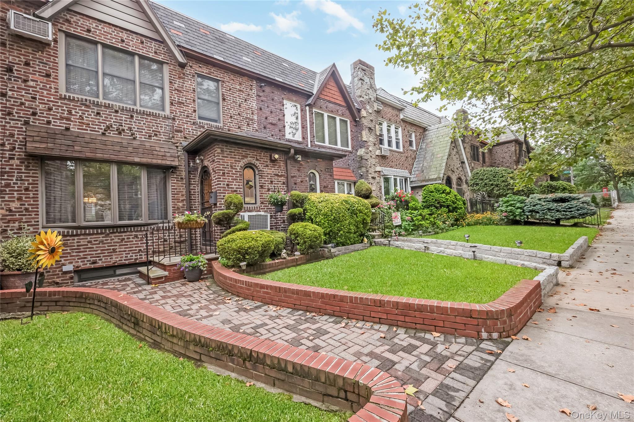 #3 photo, 64-83 83rd Place, Middle Village , NY 11379