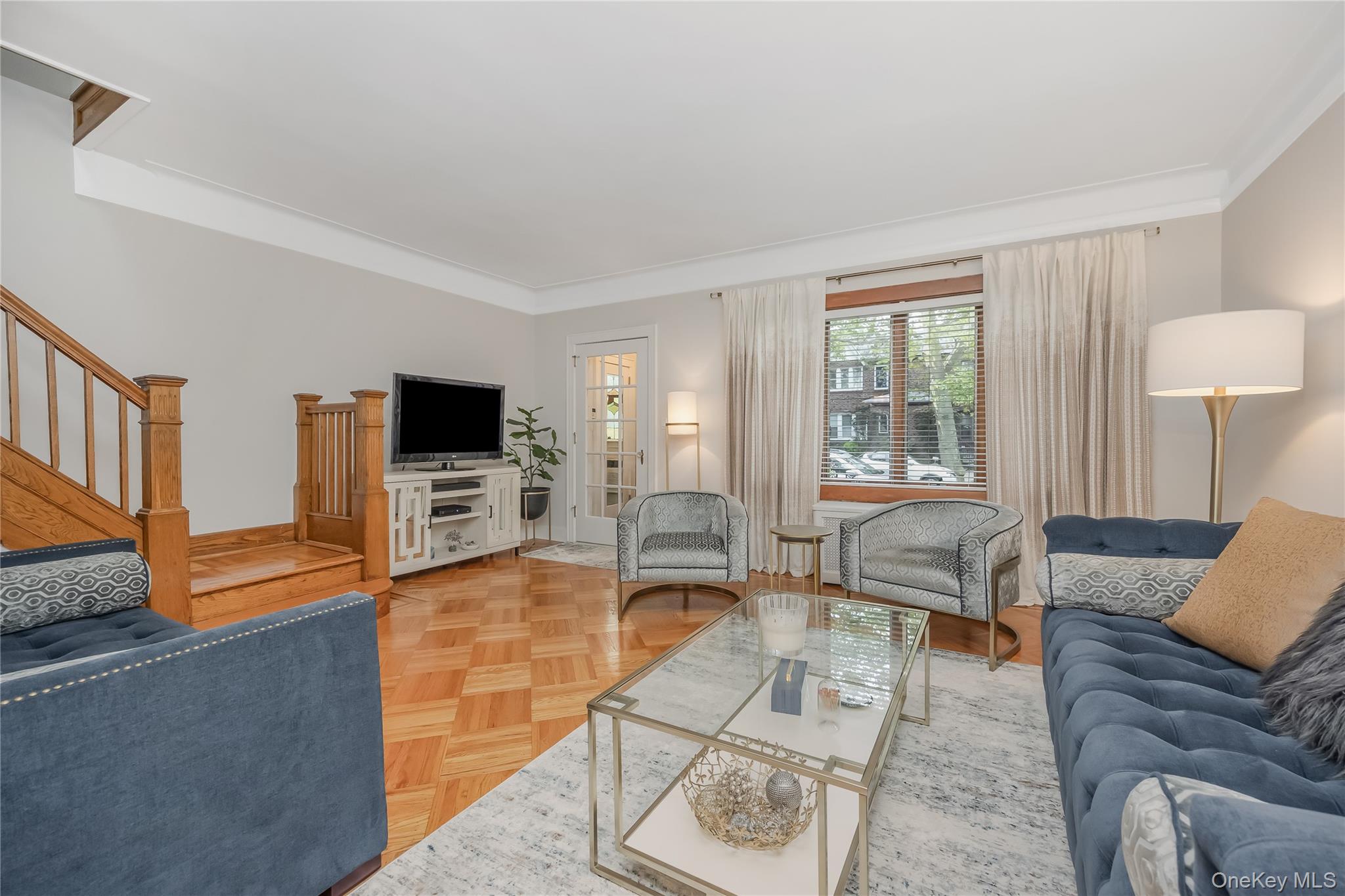 #4 photo, 64-83 83rd Place, Middle Village , NY 11379