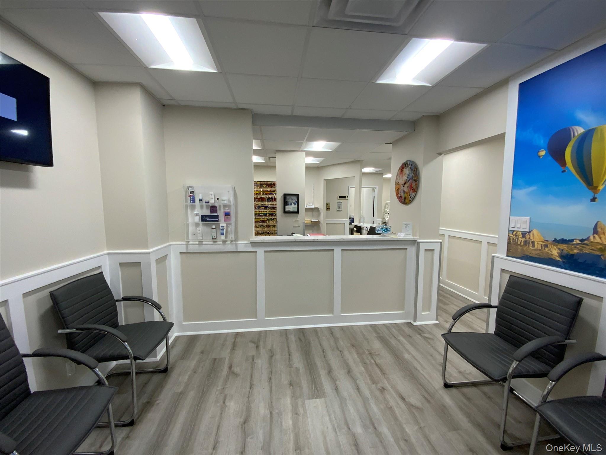 #3 photo, 26234 Grand Central Parkway, クイーンズ区 Floral Park , NY 11005