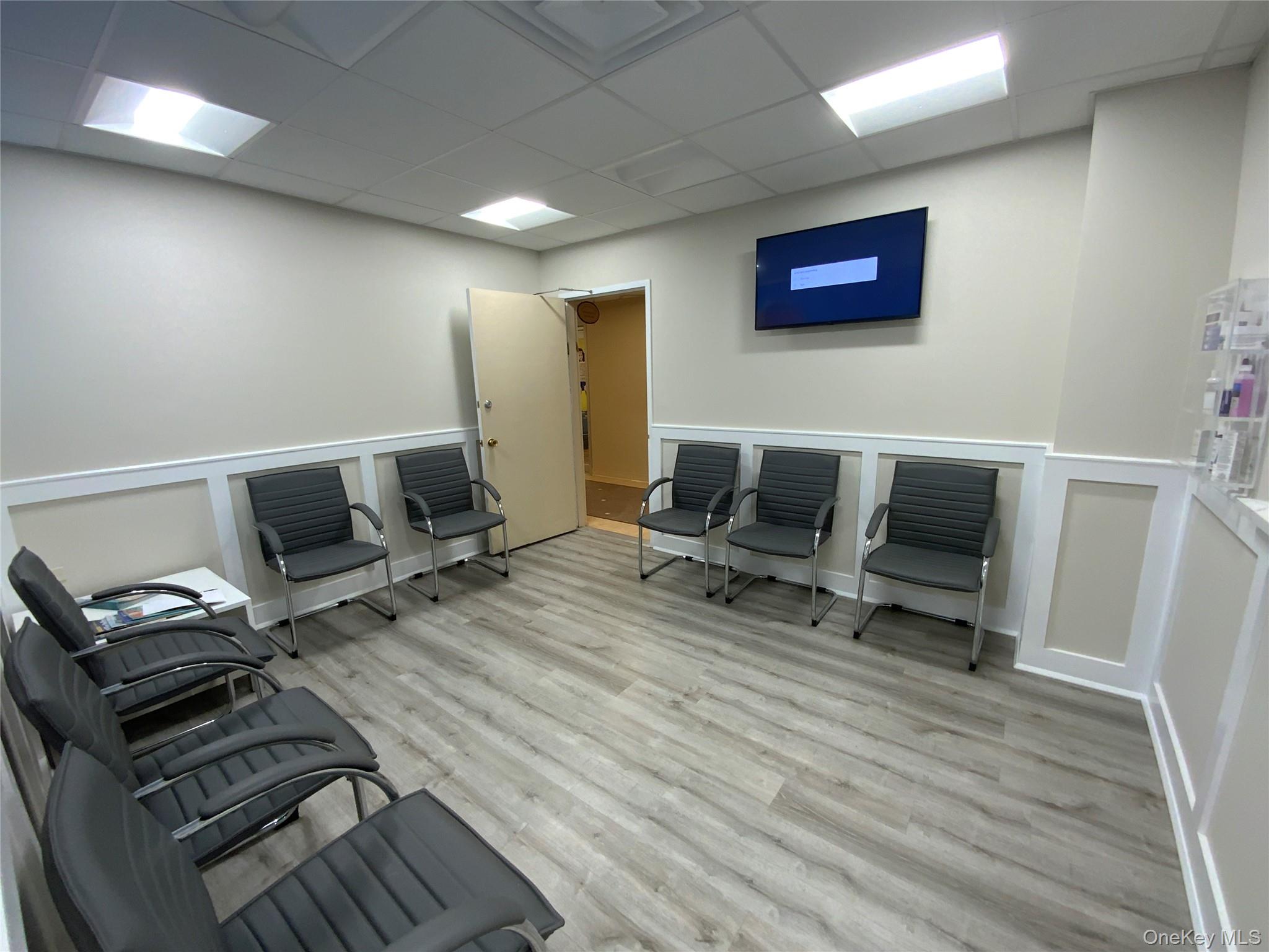 #4 photo, 26234 Grand Central Parkway, クイーンズ区 Floral Park , NY 11005