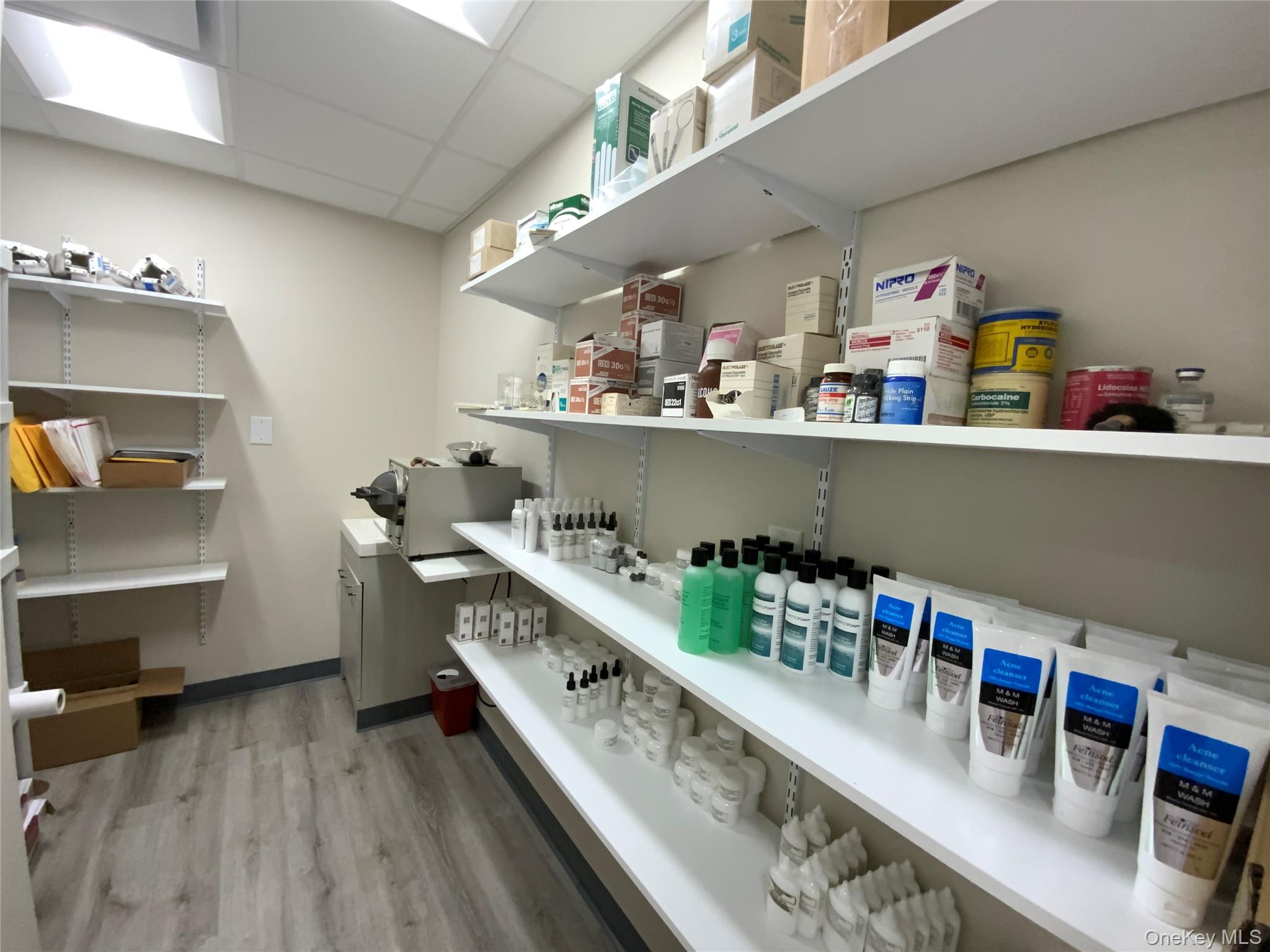 #9 photo, 26234 Grand Central Parkway, クイーンズ区 Floral Park , NY 11005