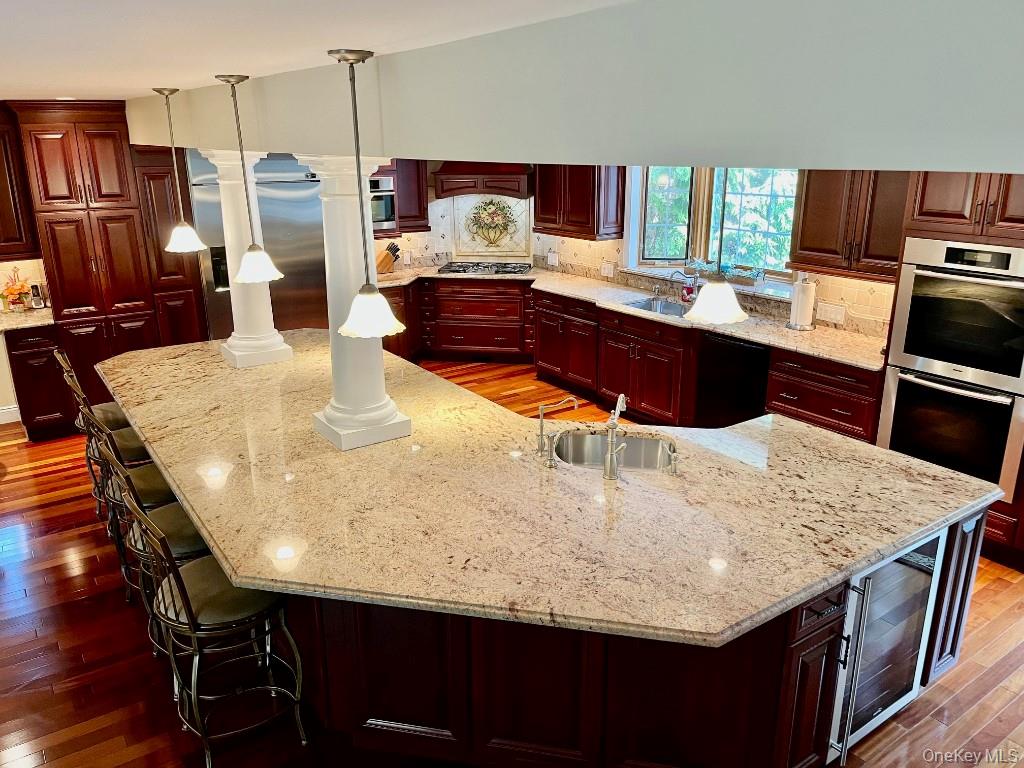 #5 photo, 48 River Heights Drive, Smithtown , NY 11787