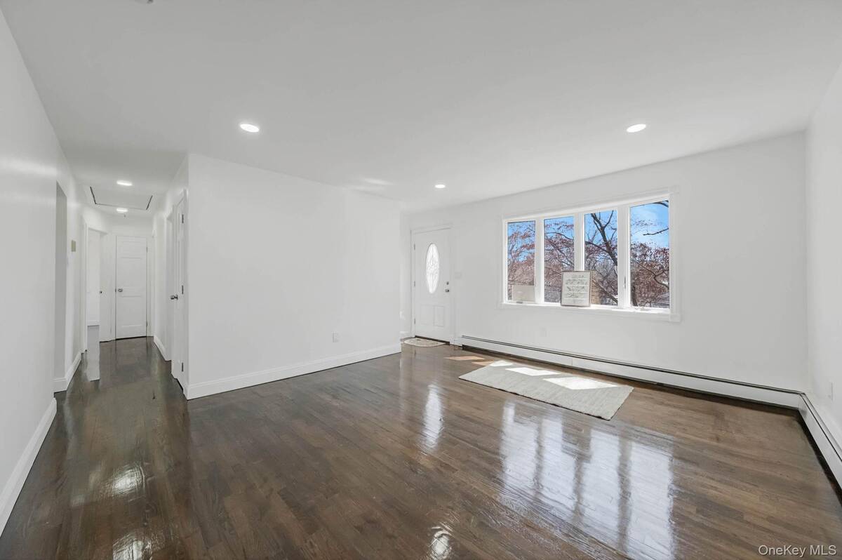 #11 photo, 21 Yucca Road, Rocky Point , NY 11778