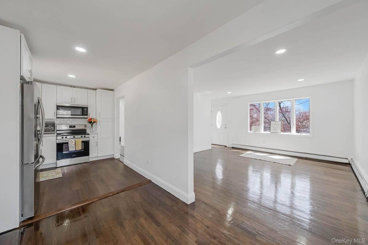 #16 photo, 21 Yucca Road, Rocky Point , NY 11778