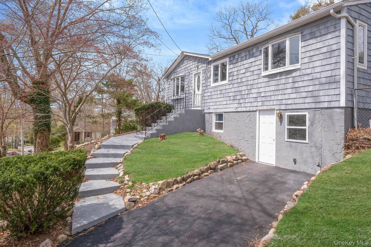 #3 photo, 21 Yucca Road, Rocky Point , NY 11778