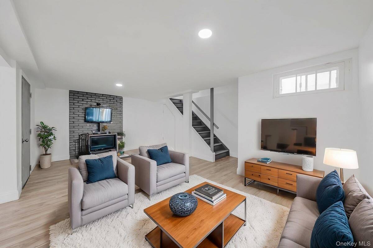 #33 photo, 21 Yucca Road, Rocky Point , NY 11778