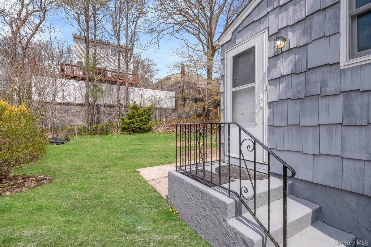 #7 photo, 21 Yucca Road, Rocky Point , NY 11778