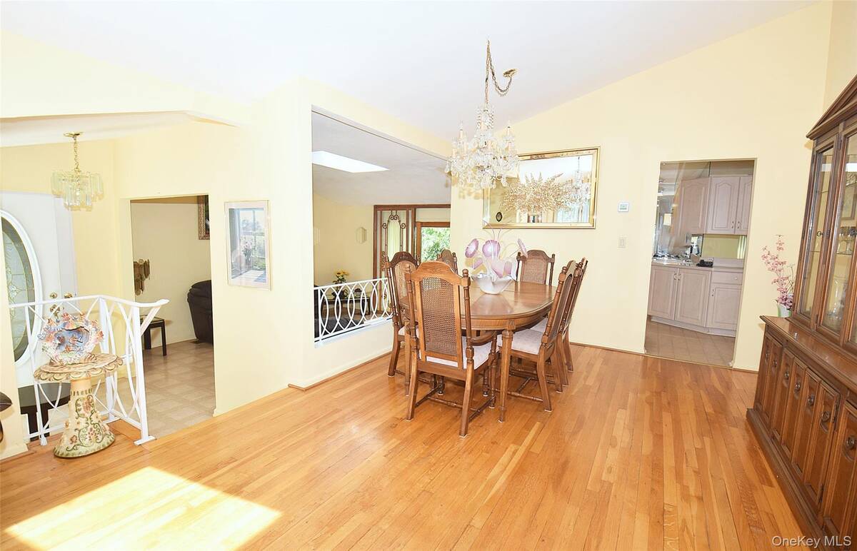 #10 photo, 42 Lauren Avenue, サフォーク郡 Dix Hills , NY 11746