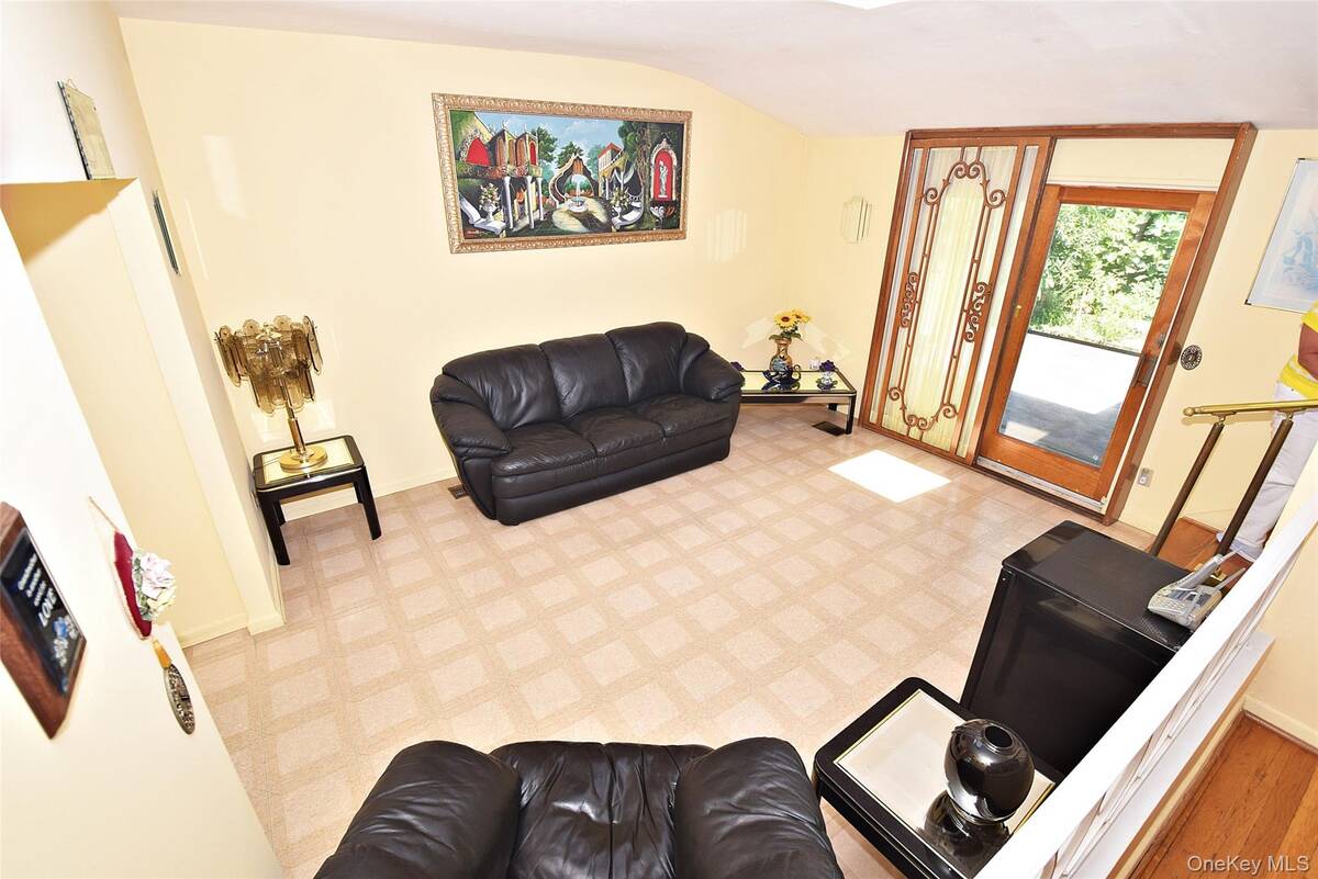 #11 photo, 42 Lauren Avenue, サフォーク郡 Dix Hills , NY 11746