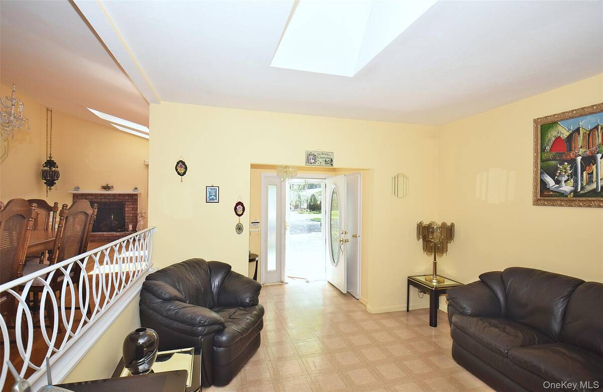 #14 photo, 42 Lauren Avenue, サフォーク郡 Dix Hills , NY 11746