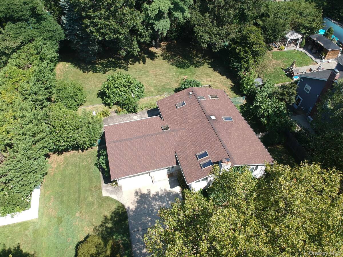 #2 photo, 42 Lauren Avenue, サフォーク郡 Dix Hills , NY 11746