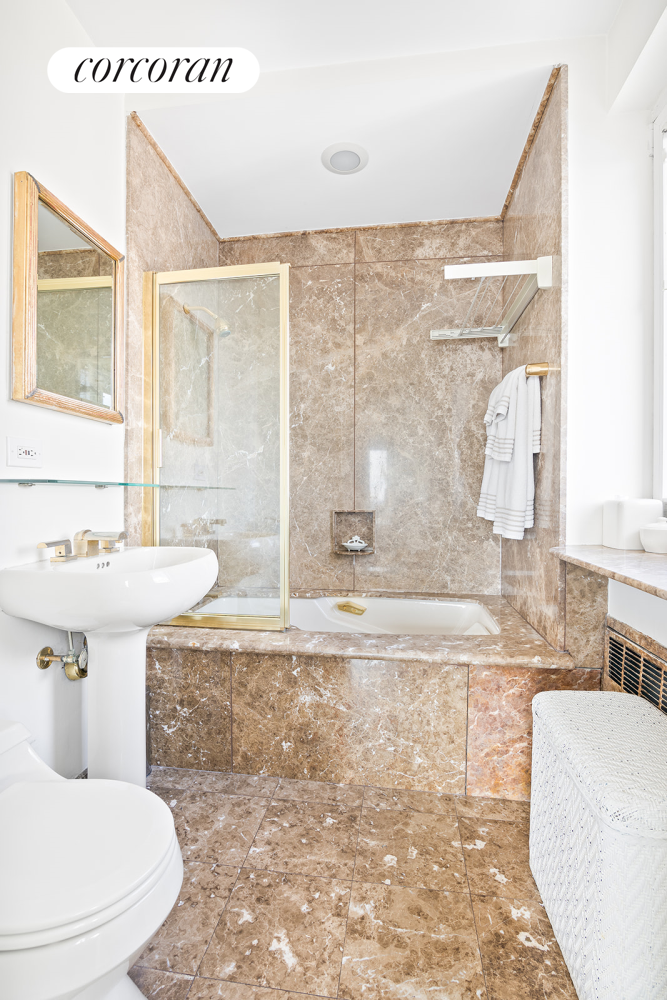 #6 photo, 180 E END Avenue, マンハッタン Yorkville , NY 10128