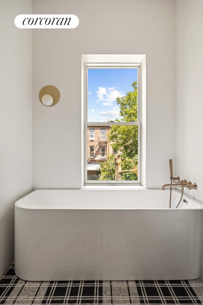 #16 photo, 383 MAC DONOUGH Street, ブルックリン区 Stuyvesant Heights , NY 11233