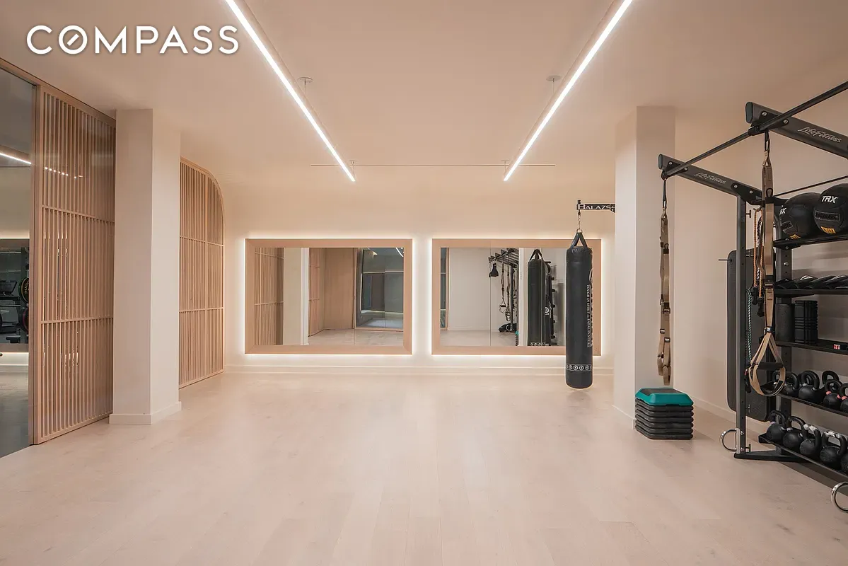 #18 photo, 58 St Marks Place, ブルックリン区 Boerum Hill , NY 11217