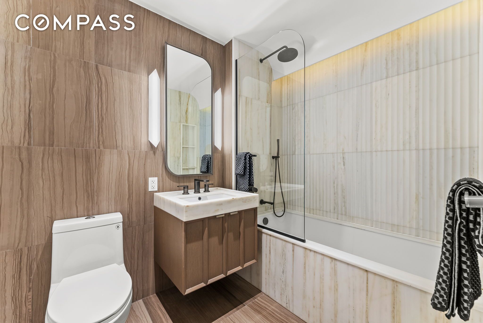 #7 photo, 58 St Marks Place, ブルックリン区 Boerum Hill , NY 11217