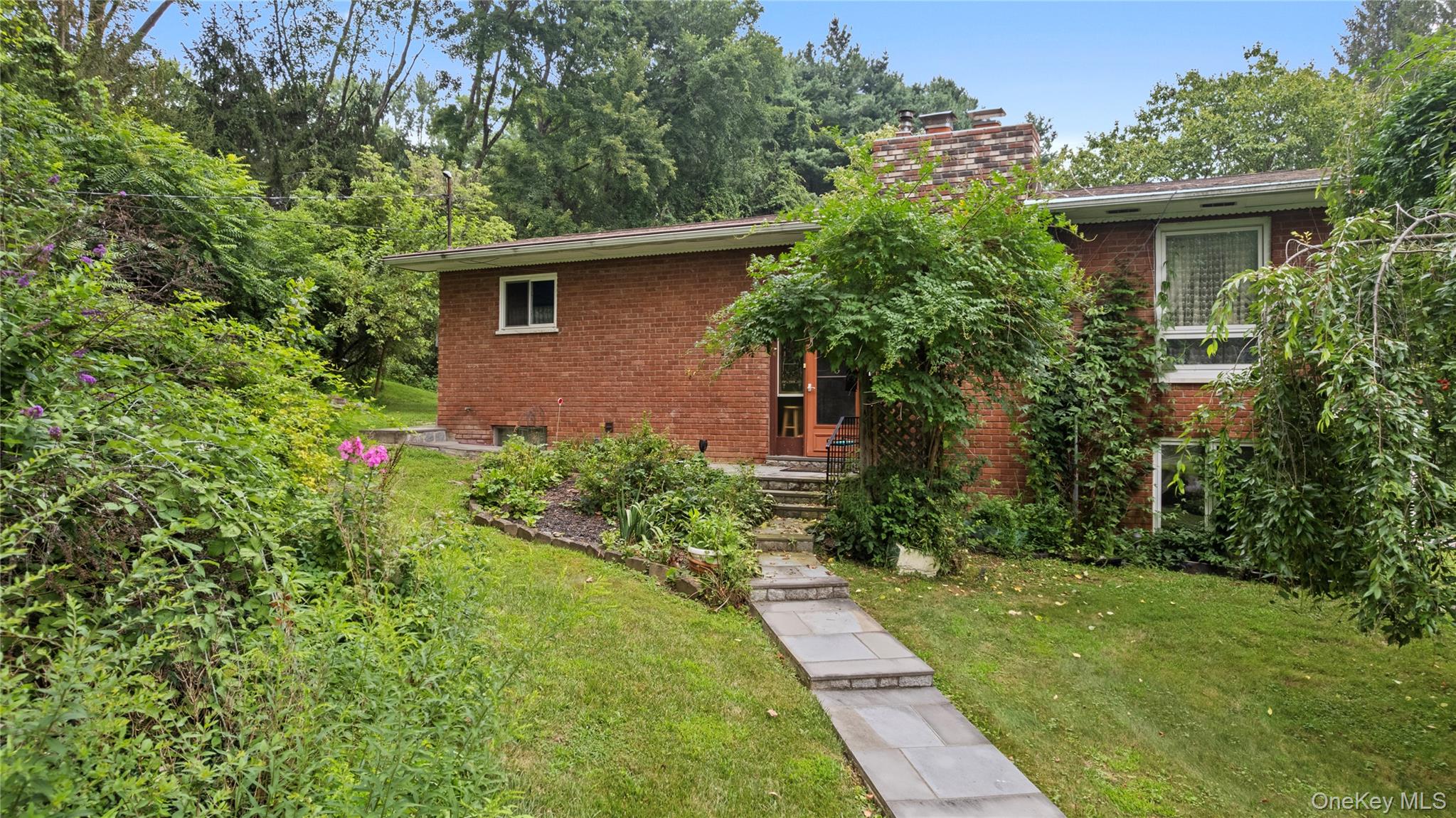 #1 photo, 210 Augusta Drive, 纽约州 Hopewell Junction , NY 12533