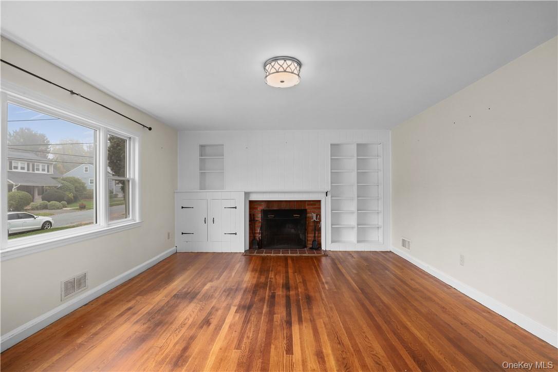 #5 photo, 216 S Poe Street, Hartsdale , NY 10530