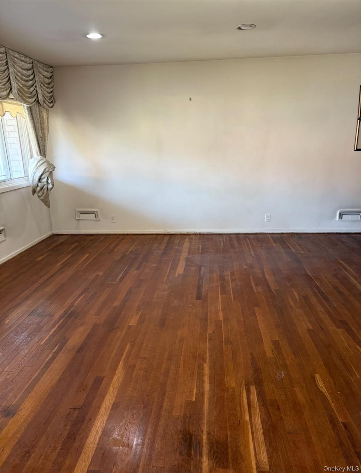 #11 photo, 1 Willowbrook Lane, Freeport , NY 11520