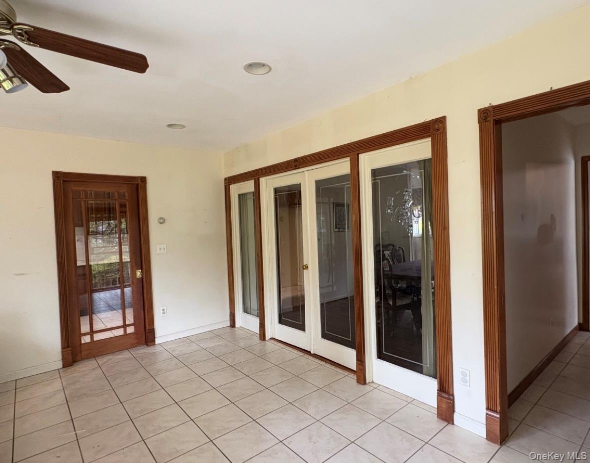 #15 photo, 1 Willowbrook Lane, Freeport , NY 11520