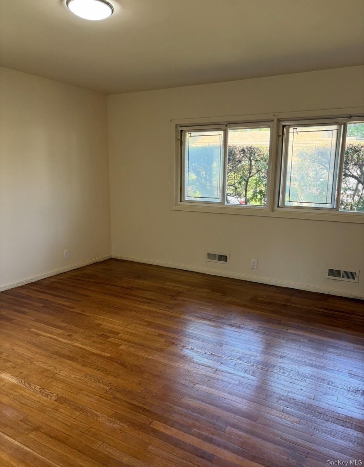 #7 photo, 1 Willowbrook Lane, Freeport , NY 11520