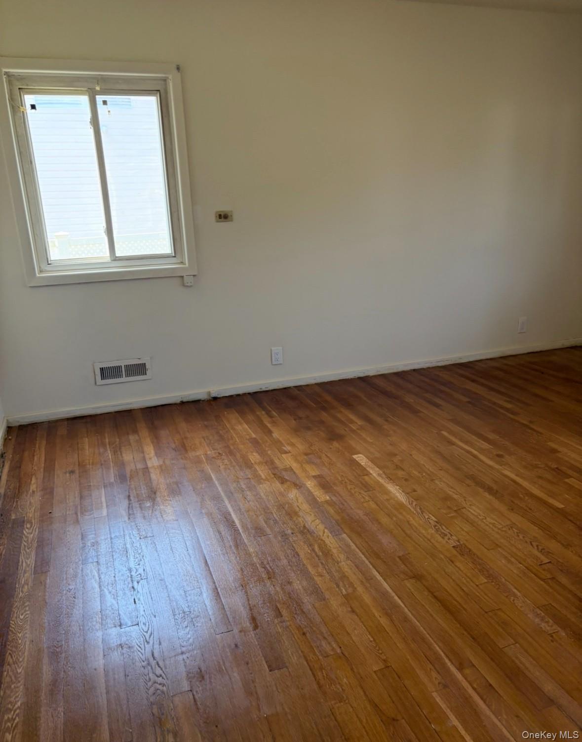 #8 photo, 1 Willowbrook Lane, Freeport , NY 11520