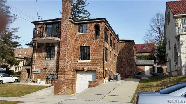 #1 photo, 248-04 40 Avenue, Little Neck , NY 11362