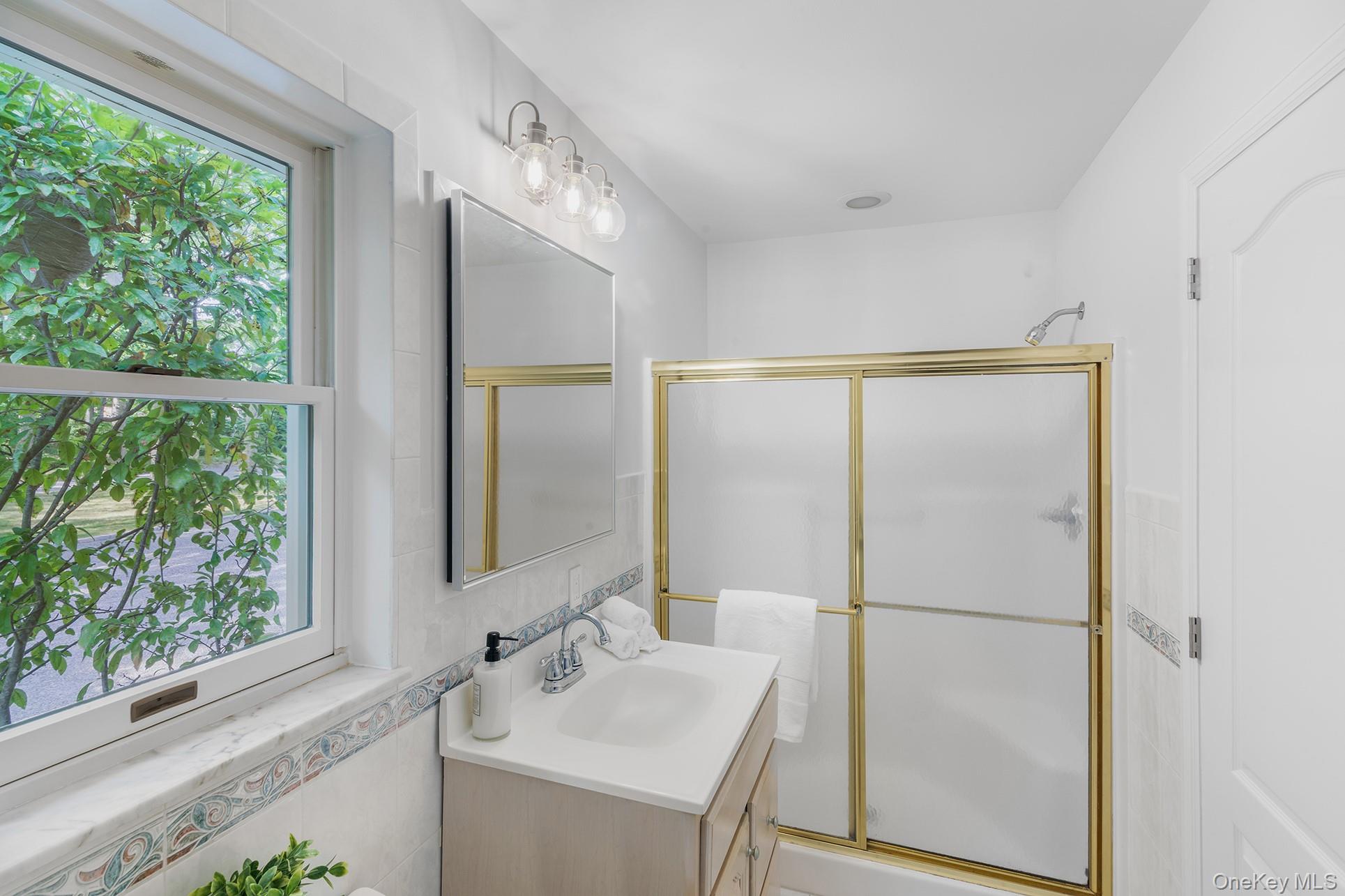 #16 photo, 138A Montauk Highway, サフォーク郡 Westhampton , NY 11977