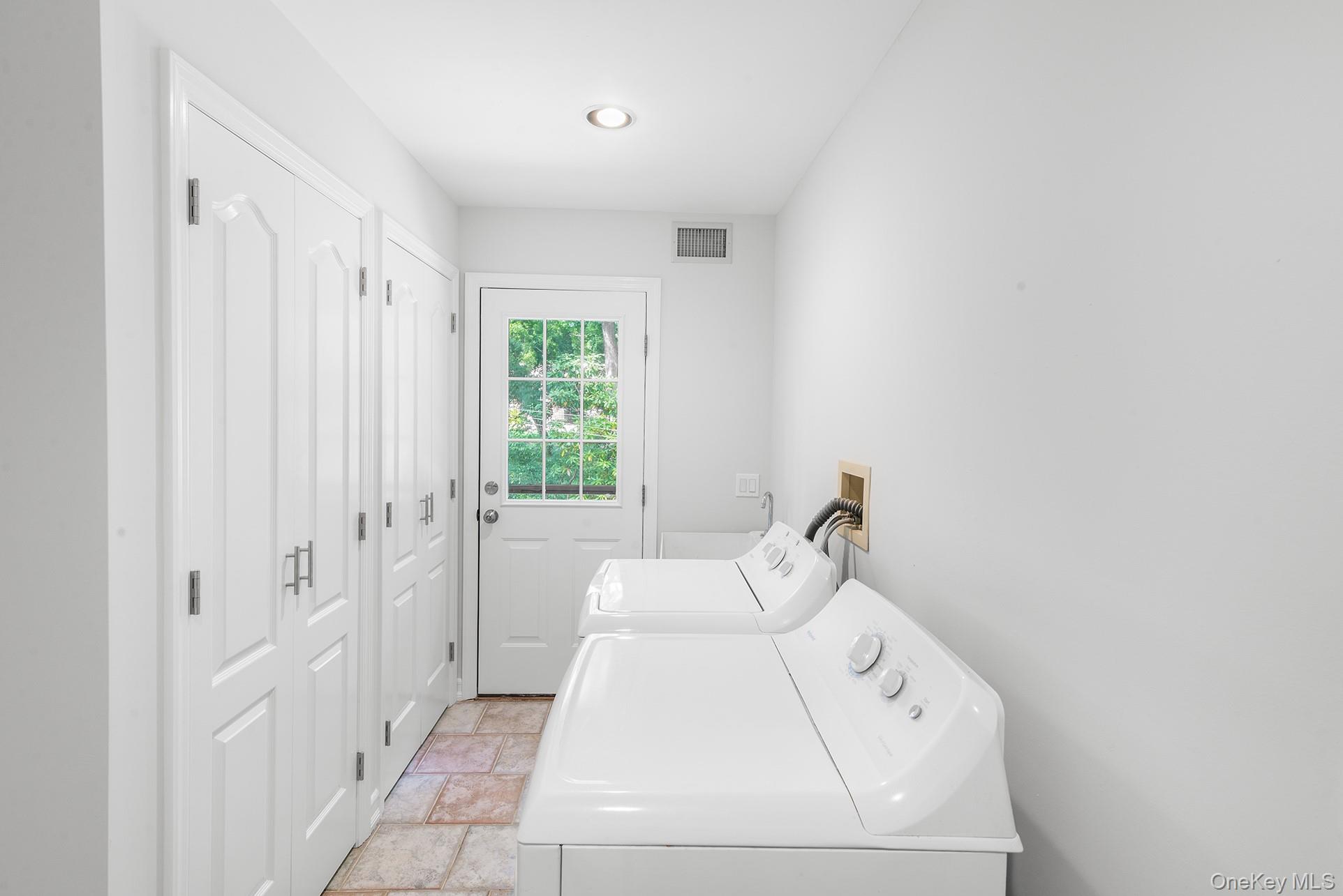 #18 photo, 138A Montauk Highway, サフォーク郡 Westhampton , NY 11977