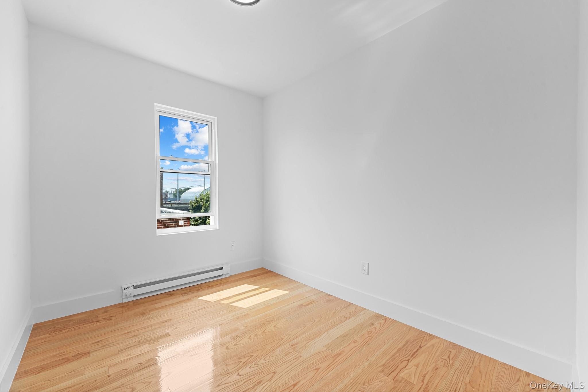 #7 photo, 8771 123rd Street, クイーンズ区 Richmond Hill , NY 11418