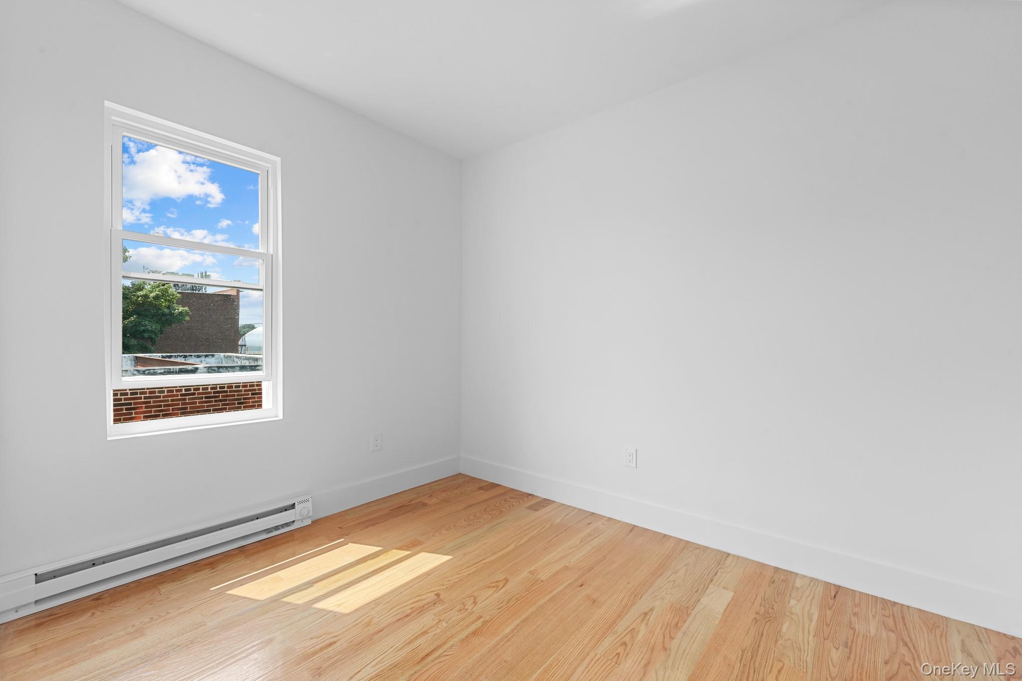 #9 photo, 8771 123rd Street, クイーンズ区 Richmond Hill , NY 11418