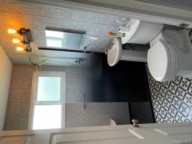 #7 photo, 2 Butler Lane, ナッソー郡 Levittown , NY 11756